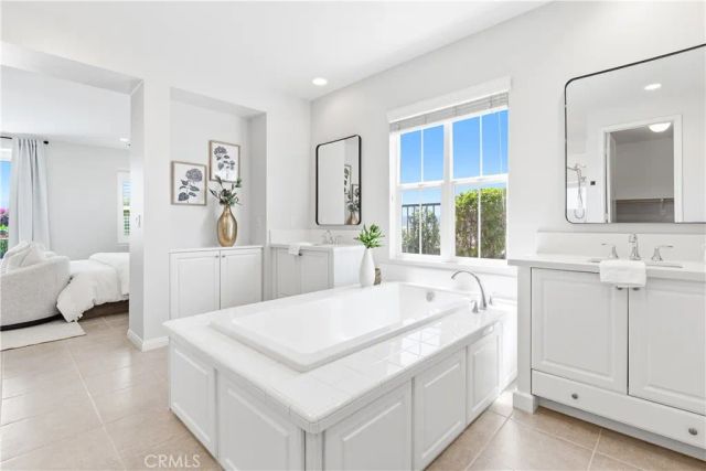 6 Nectar Court, Rancho Mission Viejo, CA 92694