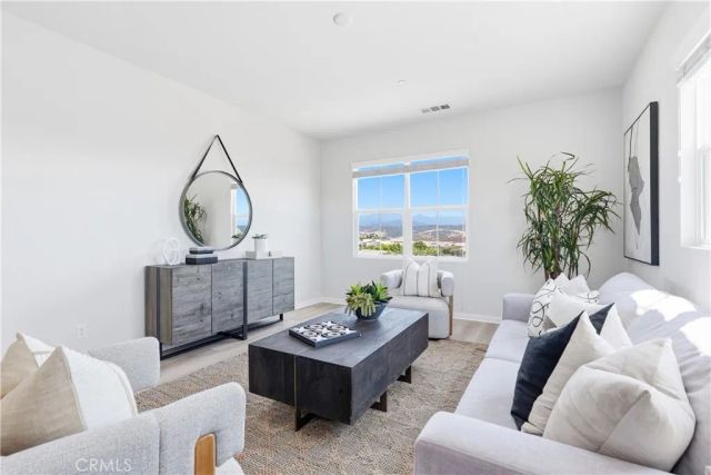 6 Nectar Court, Rancho Mission Viejo, CA 92694