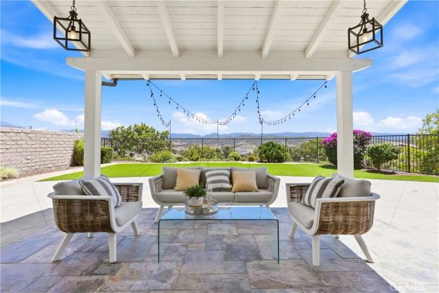 6 Nectar Court, Rancho Mission Viejo, CA 92694