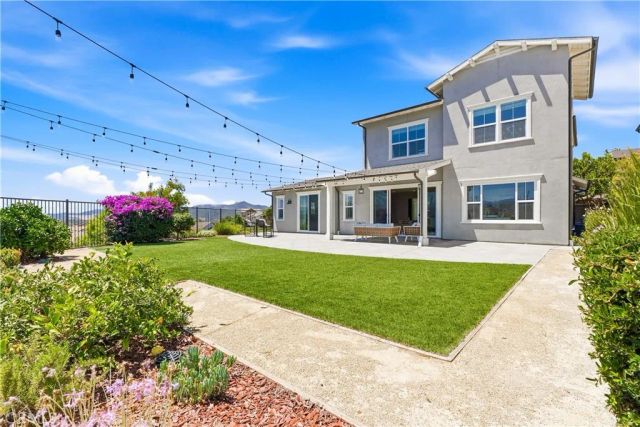 6 Nectar Court, Rancho Mission Viejo, CA 92694