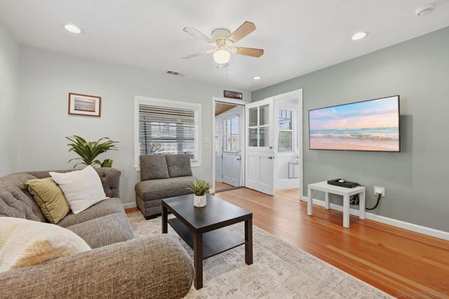 4925 27 SARATOGA AVE, San Diego, CA 92107