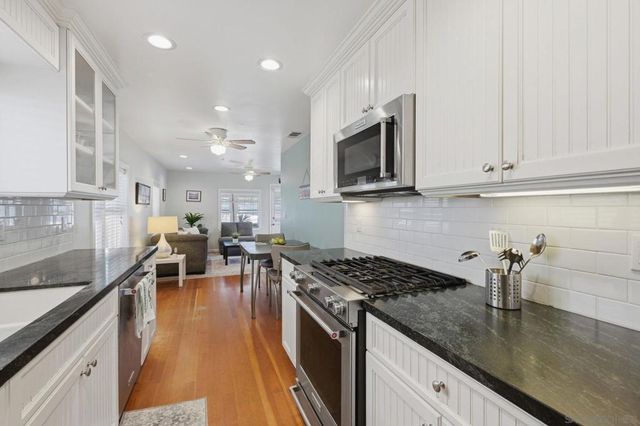 4925 27 SARATOGA AVE, San Diego, CA 92107