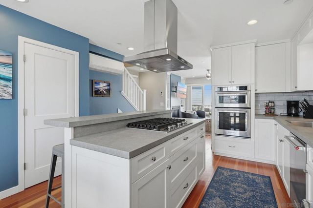 4925 27 SARATOGA AVE, San Diego, CA 92107