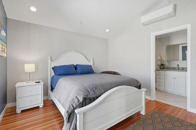 4925 27 SARATOGA AVE, San Diego, CA 92107