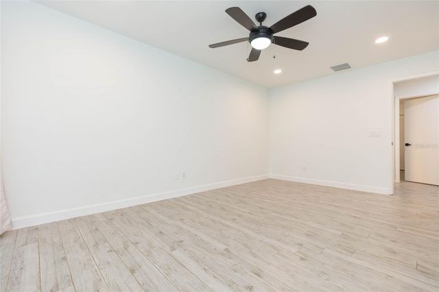 2705 LAKEVILLE DRIVE, Tampa, FL 33618