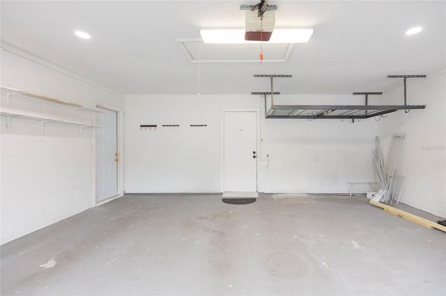 2705 LAKEVILLE DRIVE, Tampa, FL 33618