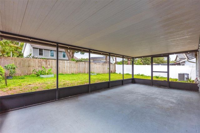 2705 LAKEVILLE DRIVE, Tampa, FL 33618