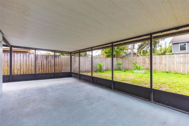 2705 LAKEVILLE DRIVE, Tampa, FL 33618
