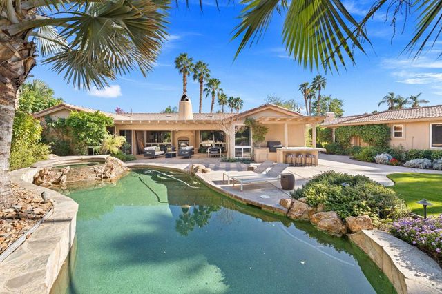 49105 Casa Del Rio, La Quinta, CA 92253