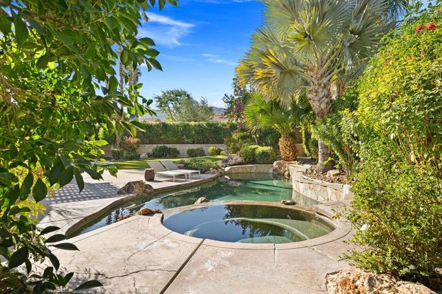 49105 Casa Del Rio, La Quinta, CA 92253