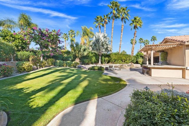 49105 Casa Del Rio, La Quinta, CA 92253