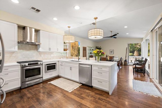 49105 Casa Del Rio, La Quinta, CA 92253