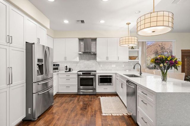 49105 Casa Del Rio, La Quinta, CA 92253