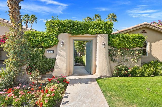 49105 Casa Del Rio, La Quinta, CA 92253