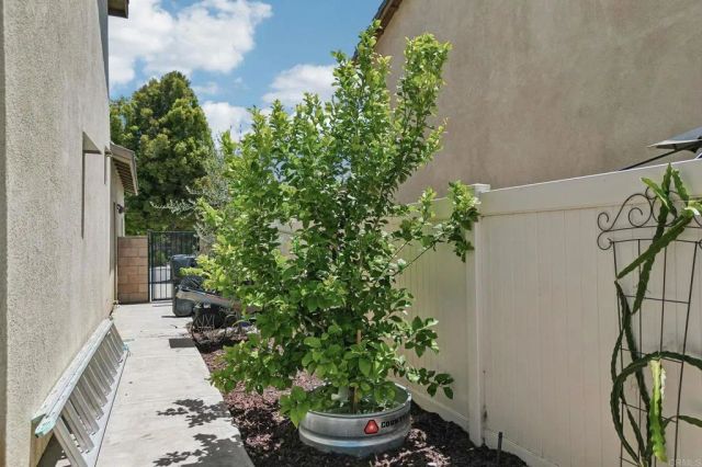 34967 Lava Tree Lane, Winchester, CA 92596
