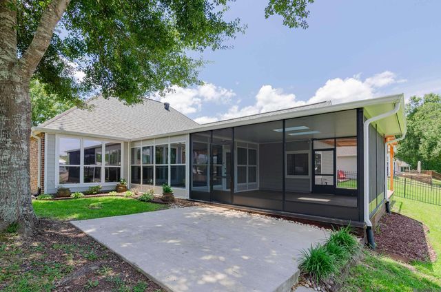 12258 River Highlands Drive, St Amant, LA 70774