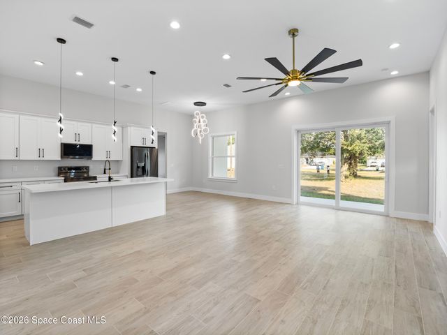 2725 Fields Avenue SE, Palm Bay, FL 32909