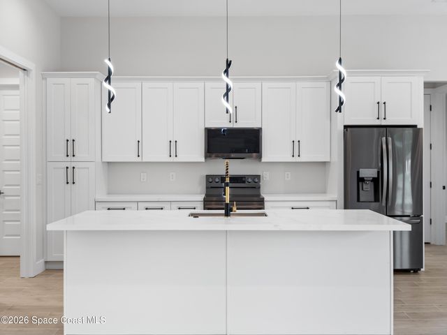 2725 Fields Avenue SE, Palm Bay, FL 32909
