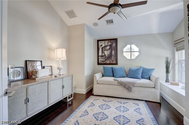 687 9th AVE S, Naples, FL 34102