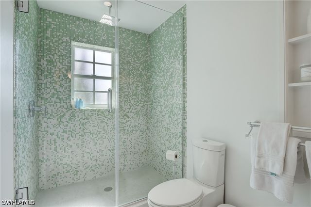 687 9th AVE S, Naples, FL 34102