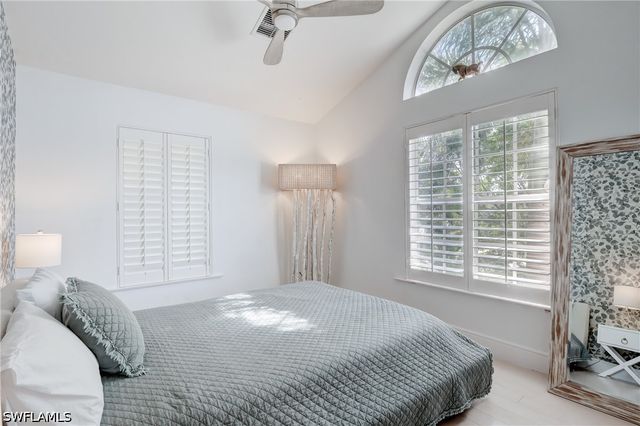 687 9th AVE S, Naples, FL 34102