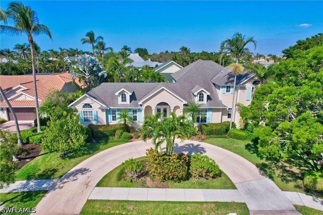 687 9th AVE S, Naples, FL 34102