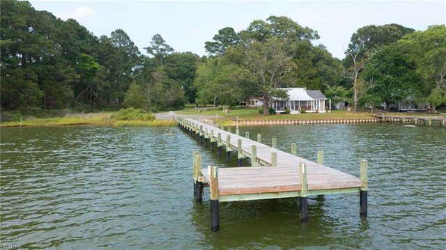 401 Sanders Landing RD, North, VA 23128