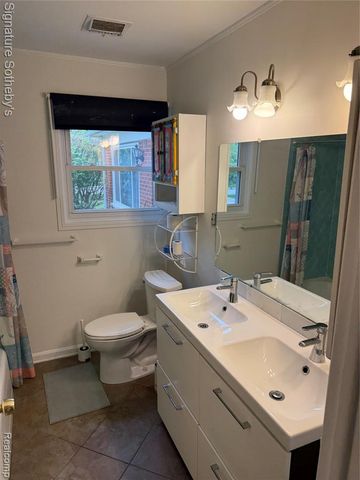 22650 Glenmoor Heights, Farmington Hills, MI 48336