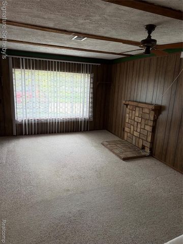 22650 Glenmoor Heights, Farmington Hills, MI 48336