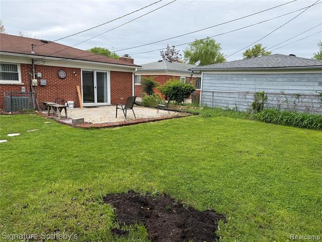 22650 Glenmoor Heights, Farmington Hills, MI 48336