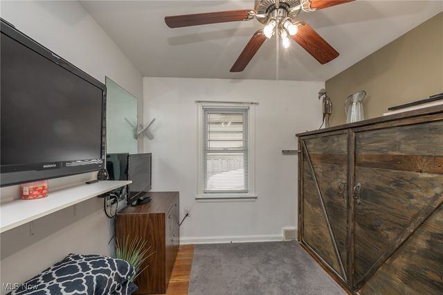 11901 Mortimer Avenue, Cleveland, OH 44111