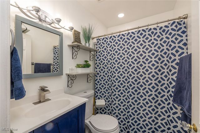 11901 Mortimer Avenue, Cleveland, OH 44111