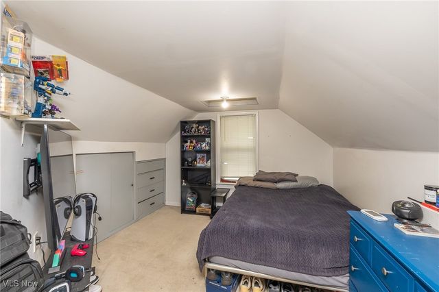 11901 Mortimer Avenue, Cleveland, OH 44111