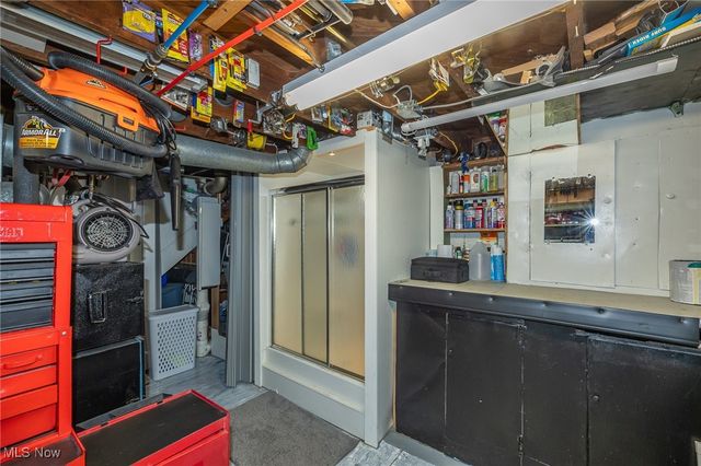 11901 Mortimer Avenue, Cleveland, OH 44111