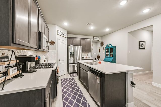 123 Buttonwood Court, Conroe, TX 77318