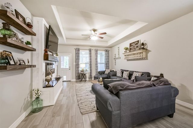 123 Buttonwood Court, Conroe, TX 77318