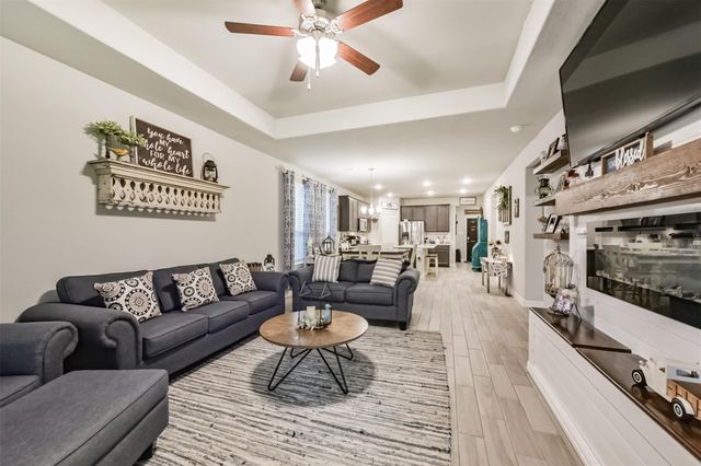 123 Buttonwood Court, Conroe, TX 77318