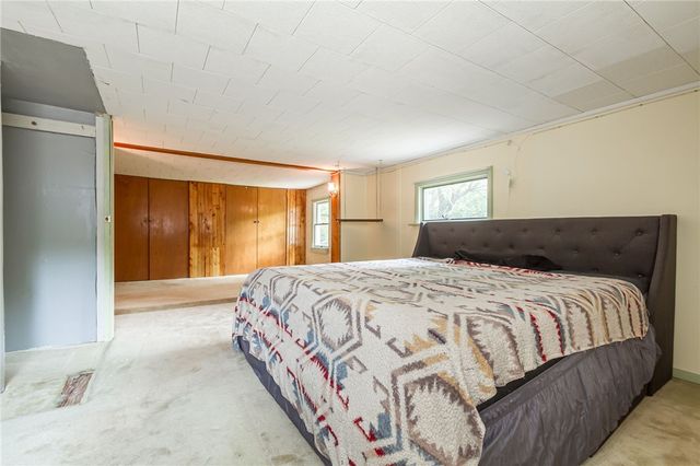 39 South Ave, East Bloomfield, NY 14469