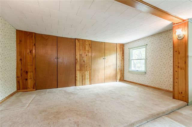 39 South Ave, East Bloomfield, NY 14469