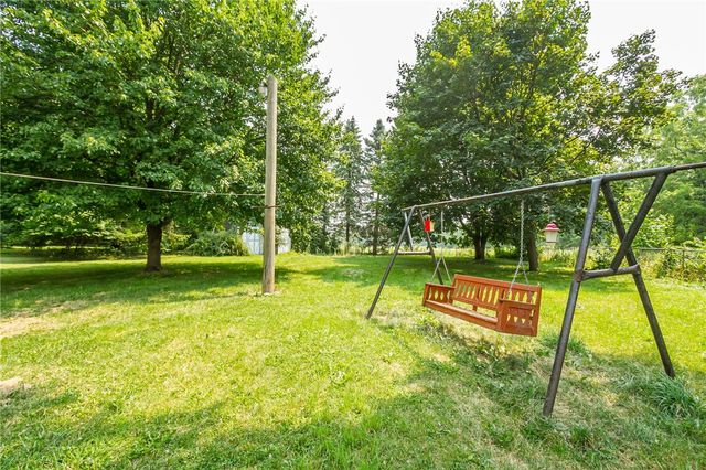 39 South Ave, East Bloomfield, NY 14469