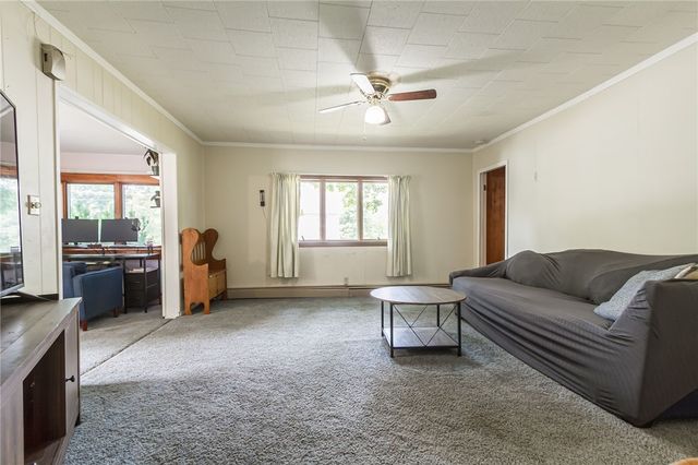 39 South Ave, East Bloomfield, NY 14469