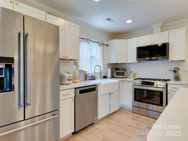 619 Fence Post Lane, Matthews, NC 28105