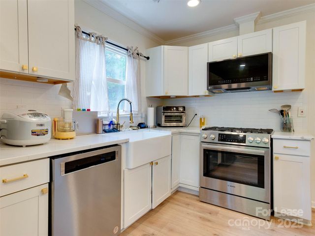 619 Fence Post Lane, Matthews, NC 28105