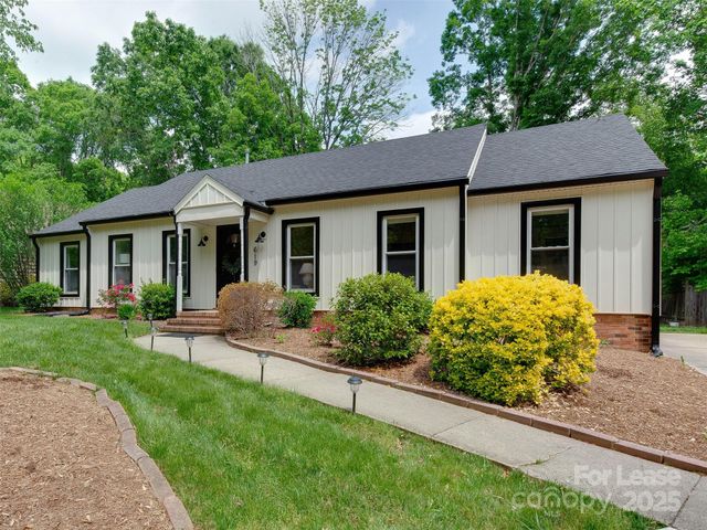 619 Fence Post Lane, Matthews, NC 28105