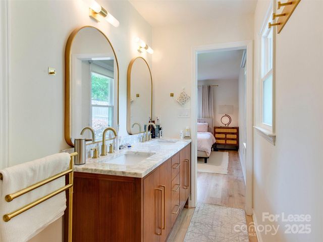 619 Fence Post Lane, Matthews, NC 28105