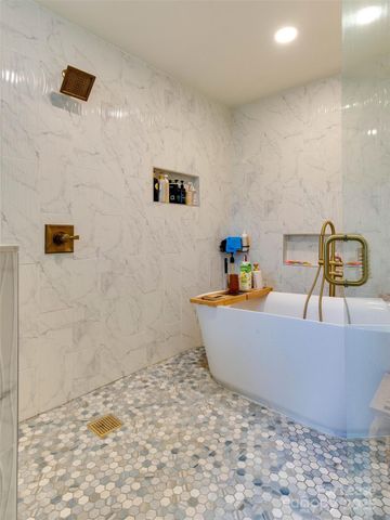 619 Fence Post Lane, Matthews, NC 28105