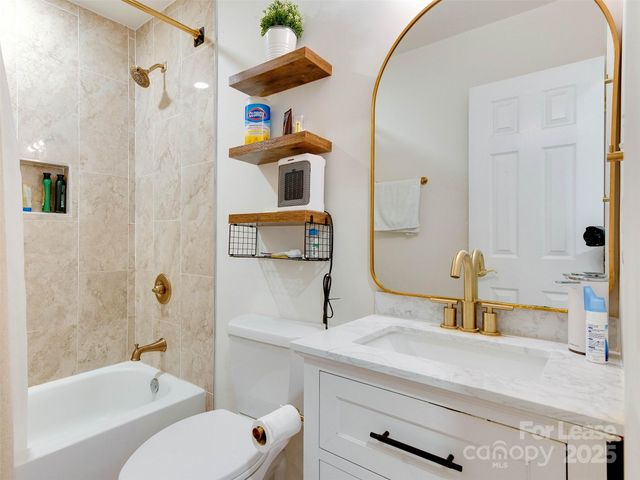 619 Fence Post Lane, Matthews, NC 28105