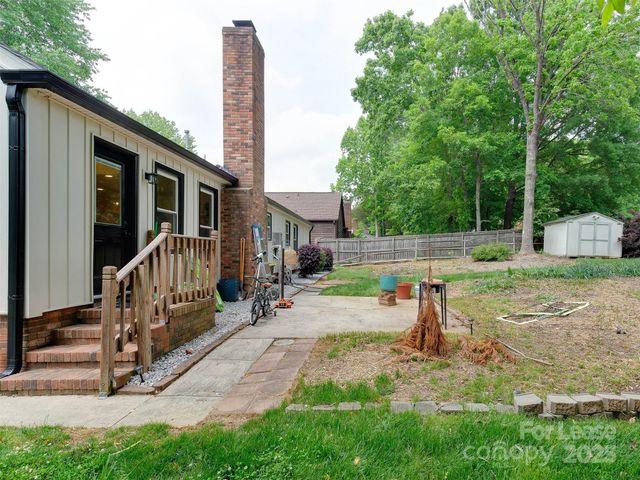 619 Fence Post Lane, Matthews, NC 28105