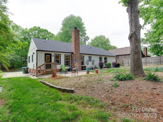 619 Fence Post Lane, Matthews, NC 28105