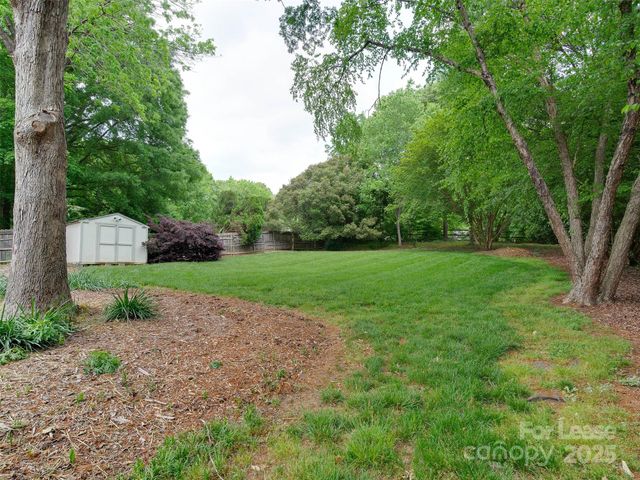 619 Fence Post Lane, Matthews, NC 28105